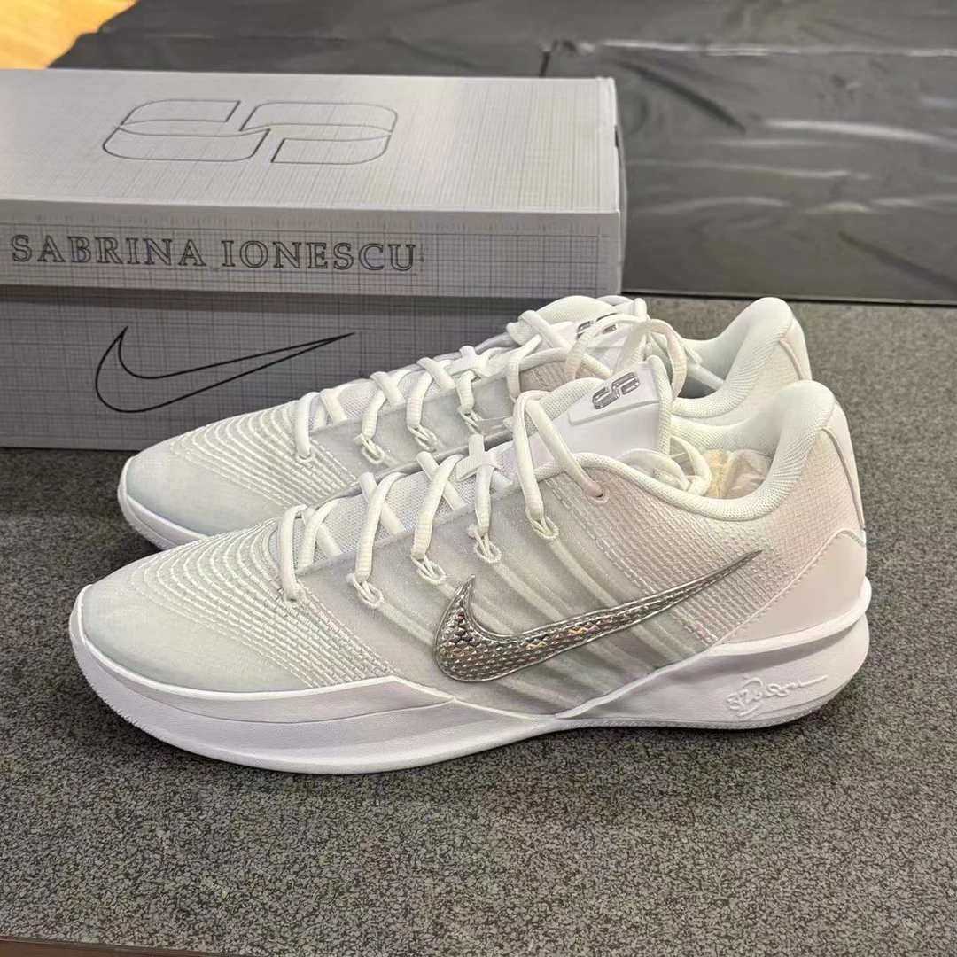 NIKE Sabrina 3EP低帮缓震篮球鞋 男女同款欧若风HF2882-101