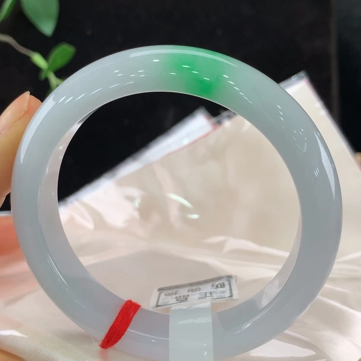 翡翠手镯未镶嵌111-0354