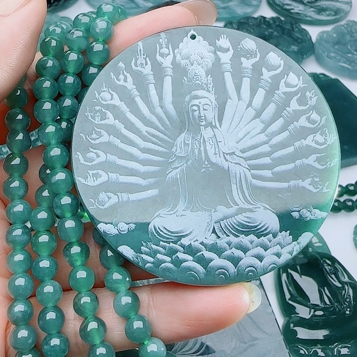 翡翠未镶嵌颈饰多样性发货天然的A货翡翠