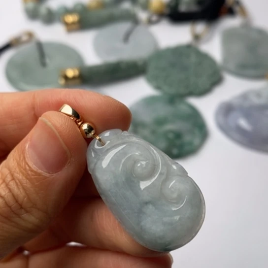 翡翠未镶嵌挂件翡翠