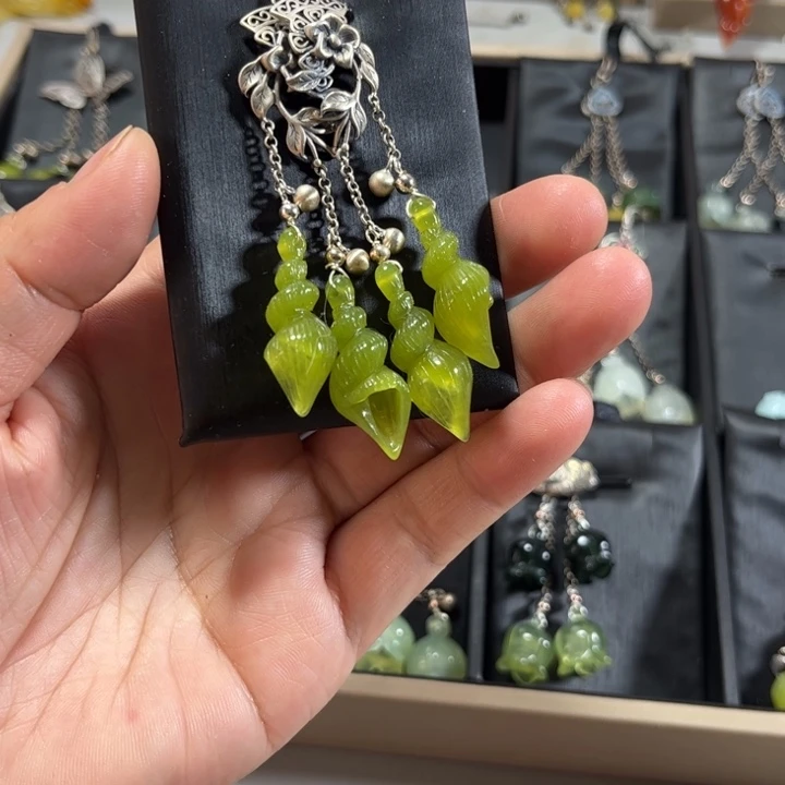 蛇纹石玉耳饰未镶嵌