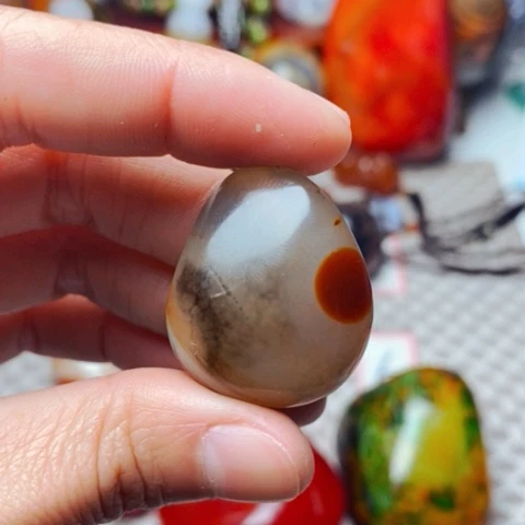 未镶嵌玛瑙/玉髓珠宝奇石