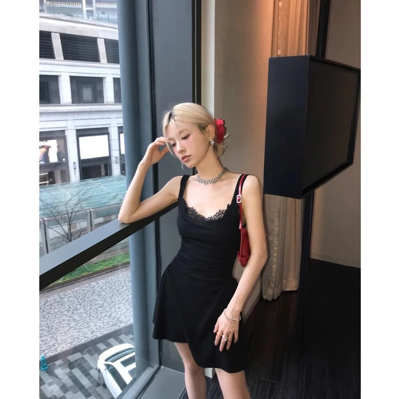 80104蕾丝边吊带连衣裙女新款法式小众纯欲风性感收腰背心短裙