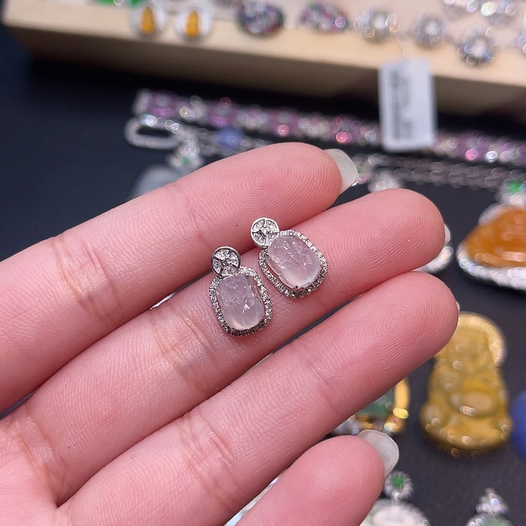 翡翠18K金镶嵌耳饰貔貅