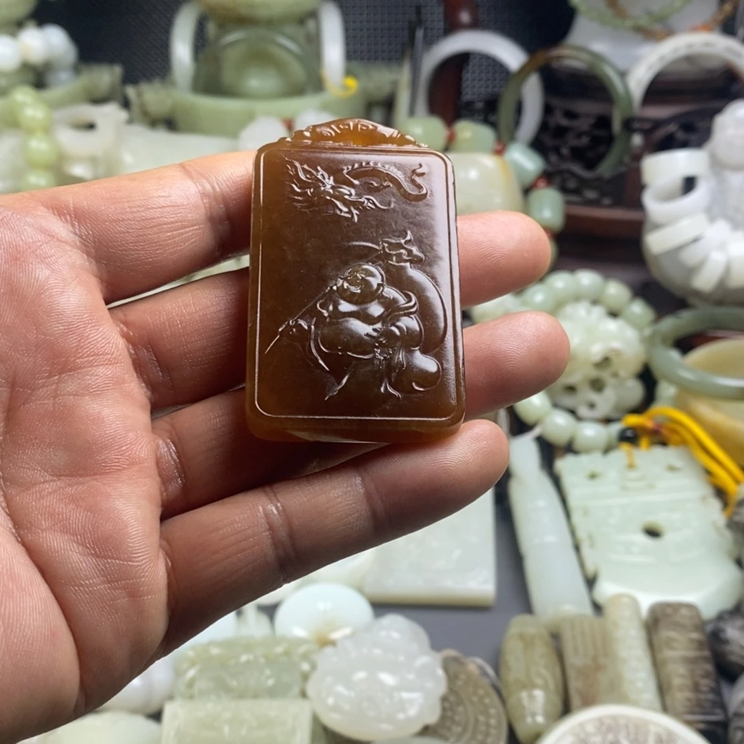 和田玉（糖玉）未镶嵌颈饰