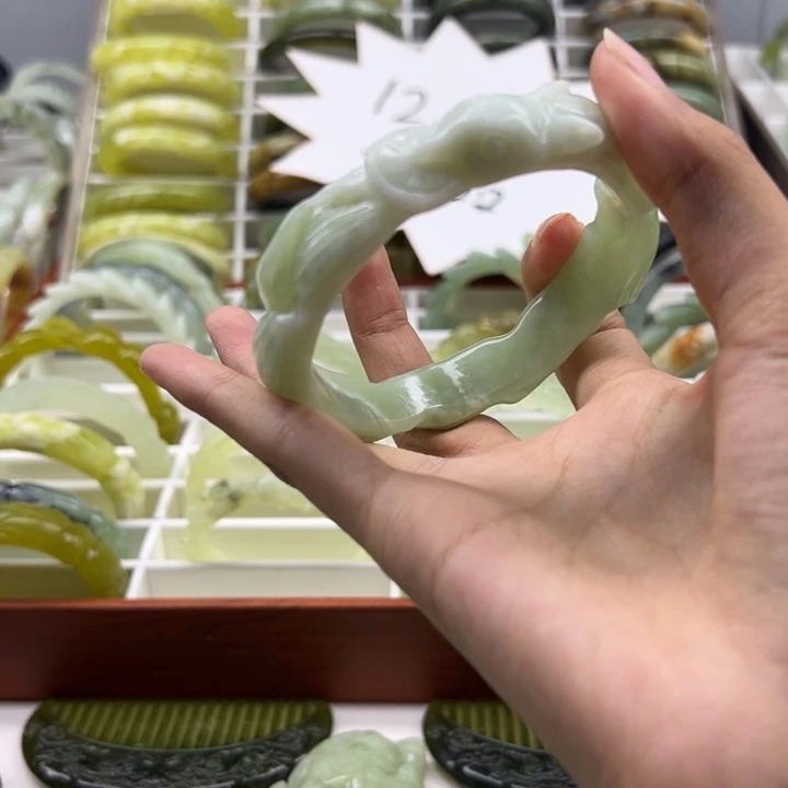 *****未镶嵌蛇纹石玉手镯
