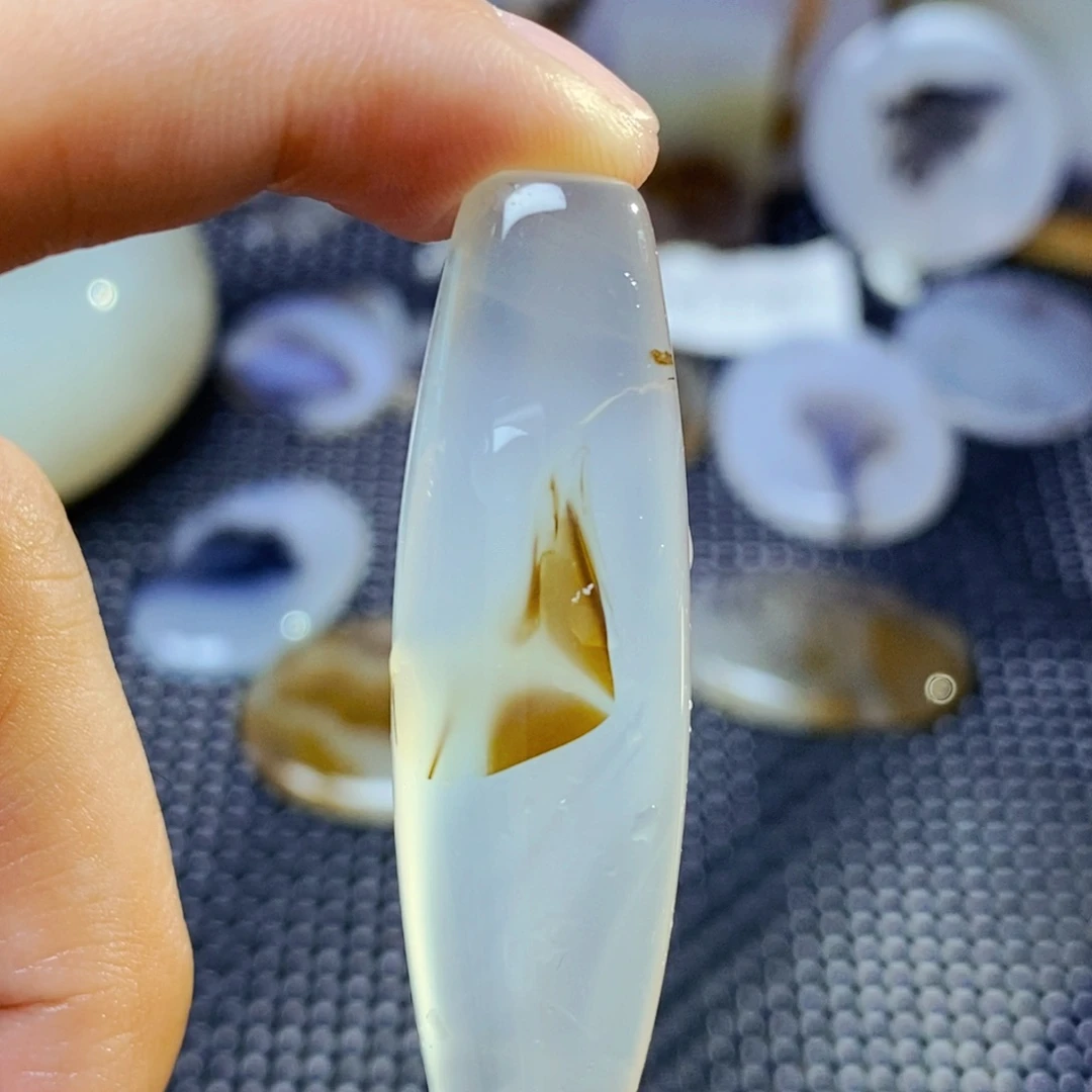 玛瑙/玉髓未镶嵌珠宝奇石
