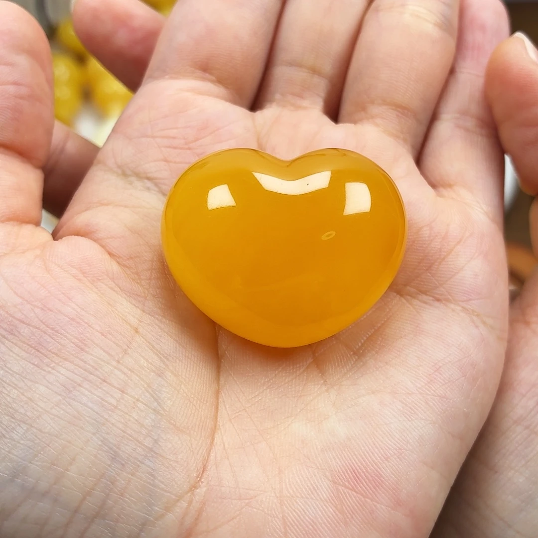 蜜蜡未镶嵌颈饰焦皮芬达色爱心