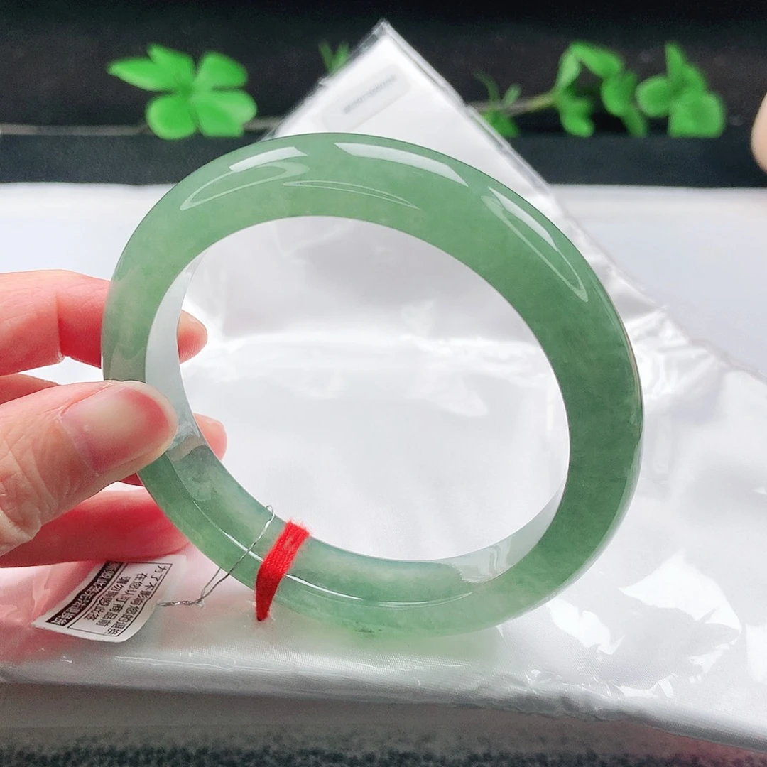 M***g未镶嵌手镯翡翠61圈