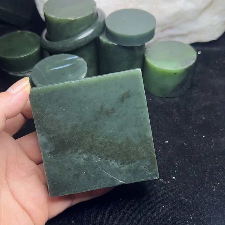 和田玉（糖玉）未镶嵌珠宝奇石