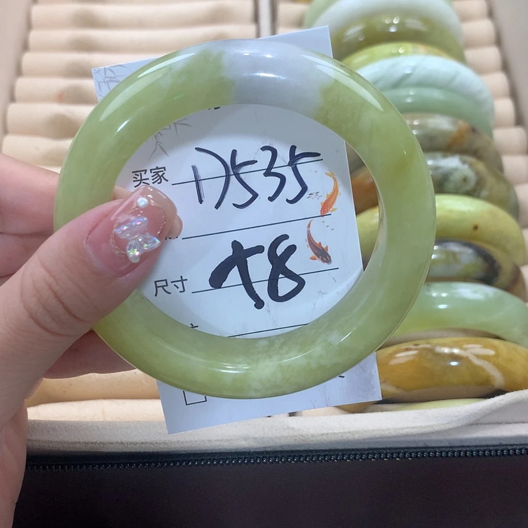 【闪购商品】未镶嵌蛇纹石玉手镯