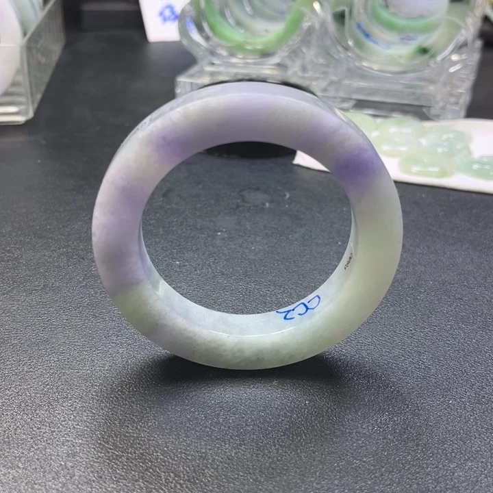 定制翡翠未镶嵌手镯