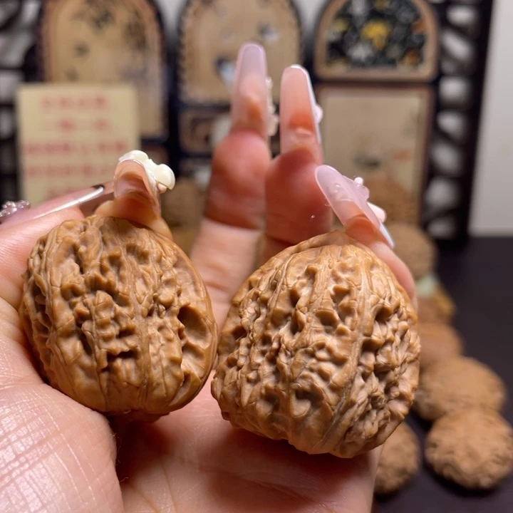 文玩核桃把件33尺白狮子1