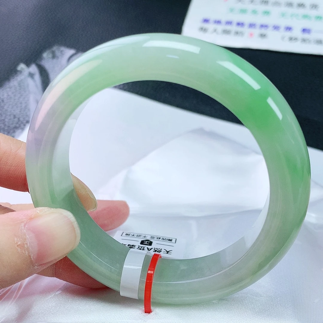 翡翠手镯未镶嵌56轮胎