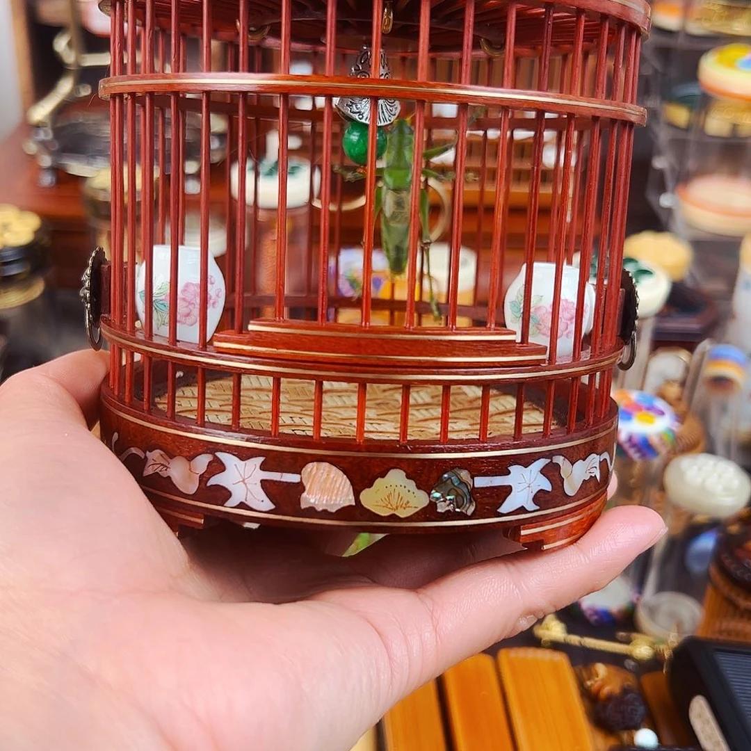木福利款血檀贝壳大圆笼➕瓷罐➕翡翠绿蝈蝈