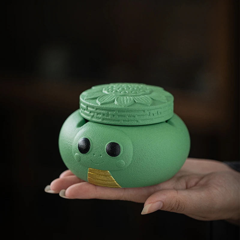 创意陶瓷小青蛇烟 灰缸带盖防飞灰蛇年家用茶道茶几时尚装饰摆件