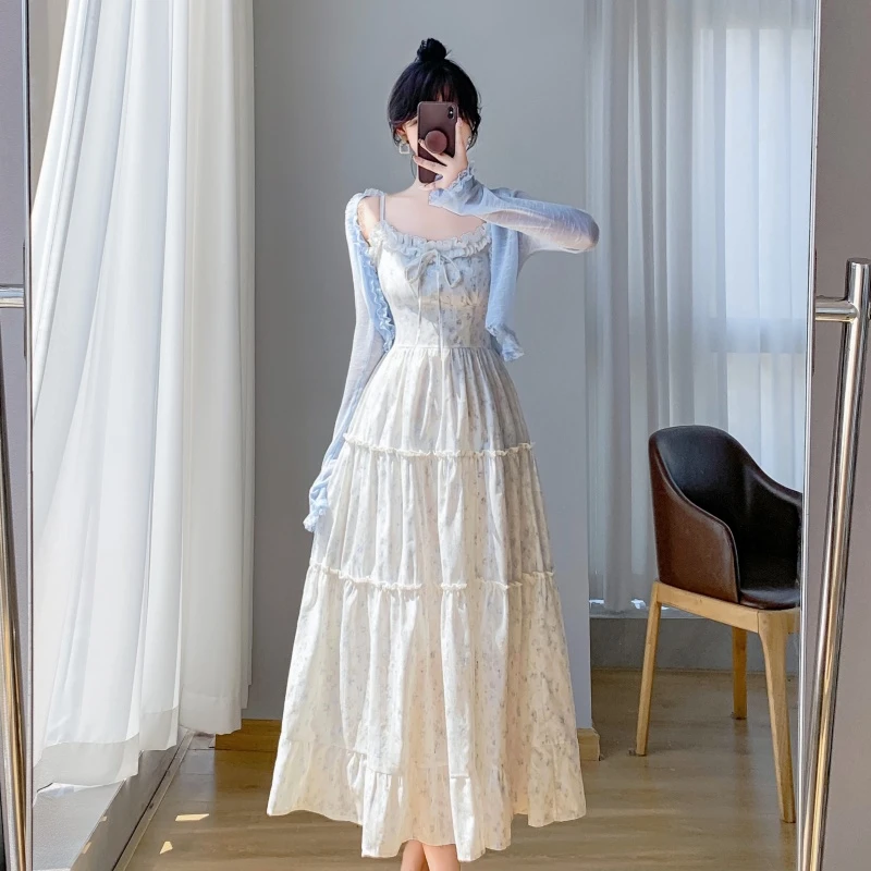 茶歇法式碎花吊带连衣裙女夏季新款2025小众独特气质收腰显瘦长裙