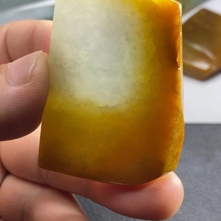 定制翡翠未镶嵌包工