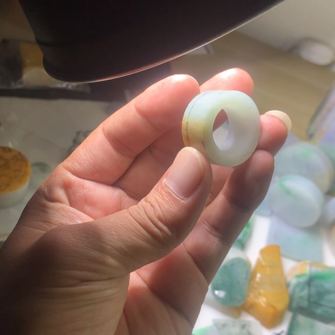 【闪购商品】未镶嵌定制翡翠天然翡翠原石吊坠