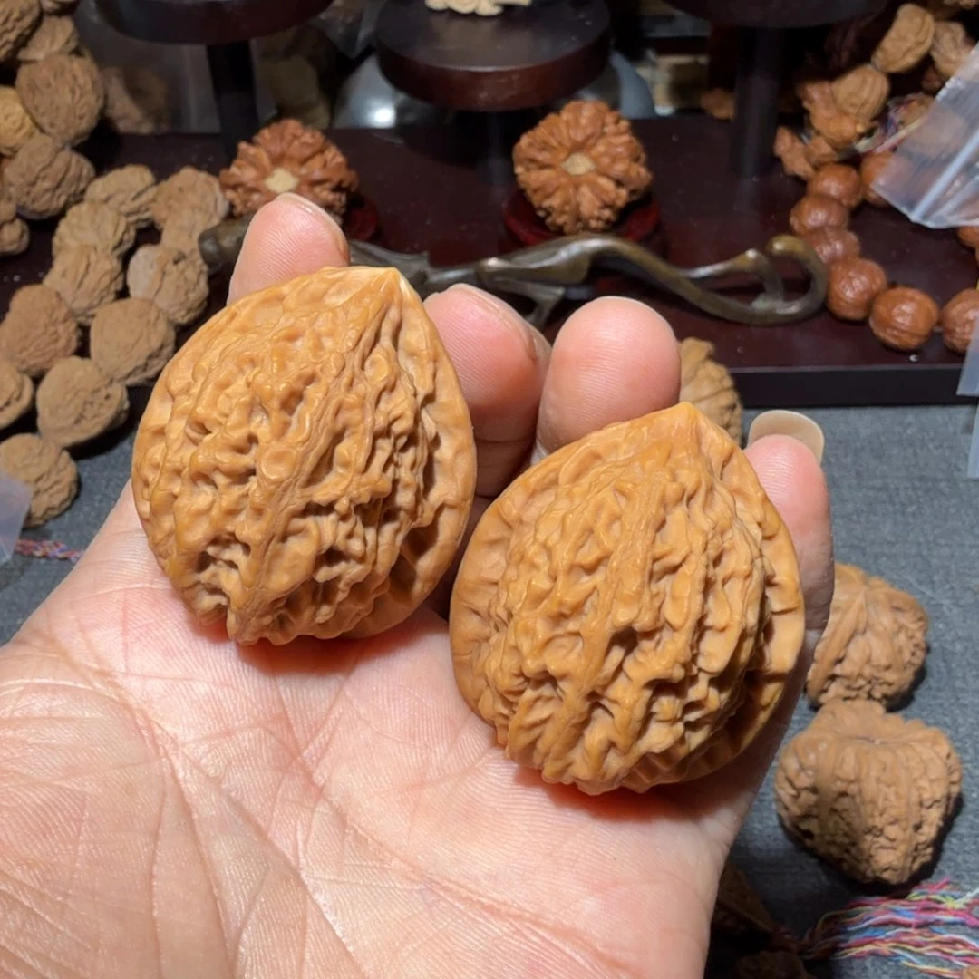 把件文玩核桃金牛40