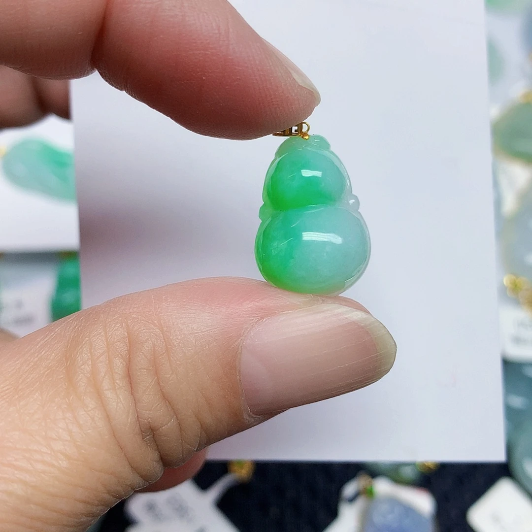 翡翠18K金镶嵌颈饰3567799