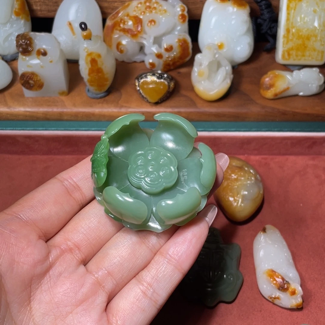 颈饰未镶嵌和田玉（糖玉）