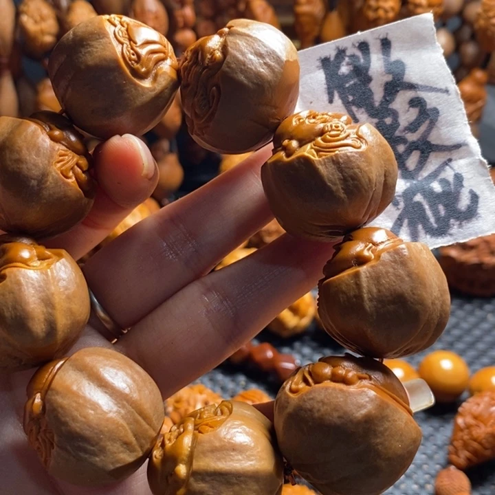 吊坠橄榄核晨*微上色