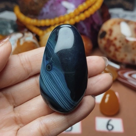 未镶嵌玛瑙/玉髓珠宝奇石虎**夫