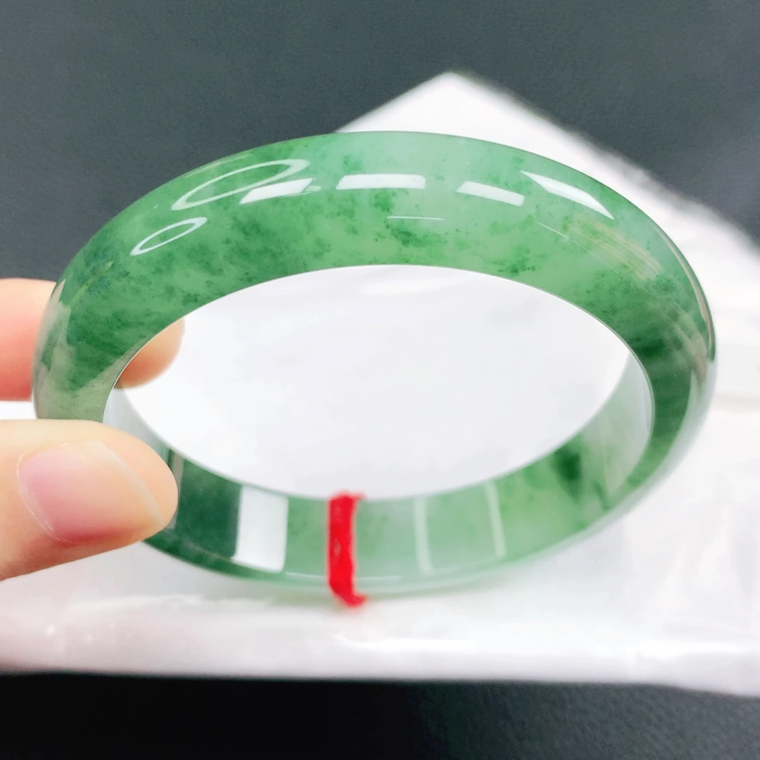 翡翠未镶嵌手镯57圈