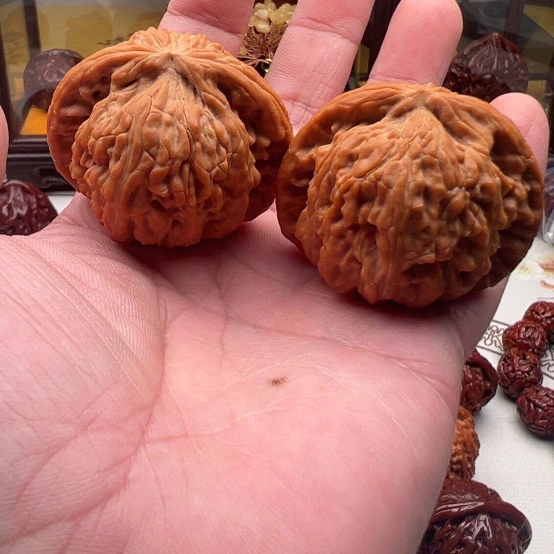 天***空吊坠猴头核桃白狮子头