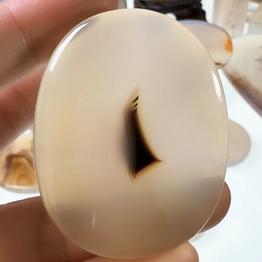 玛瑙/玉髓未镶嵌珠宝半成品