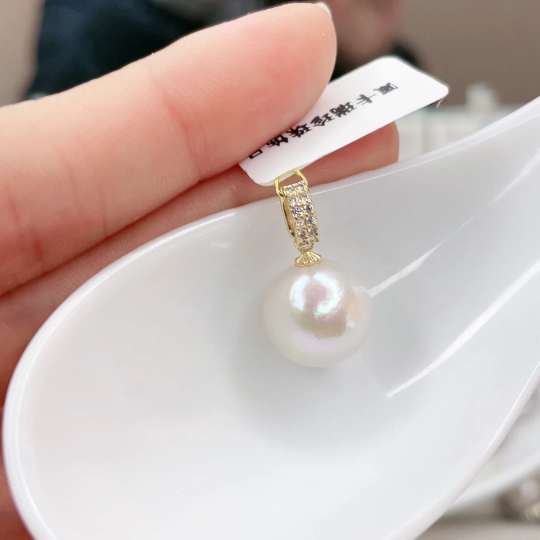 淡水珍珠吊坠(赠链)未镶嵌