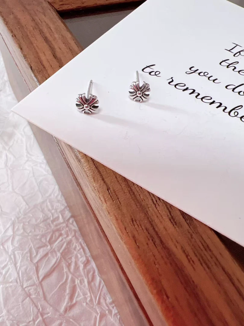 925银耳饰 韩版厂简约个性复古做旧十字花耳钉时尚百搭