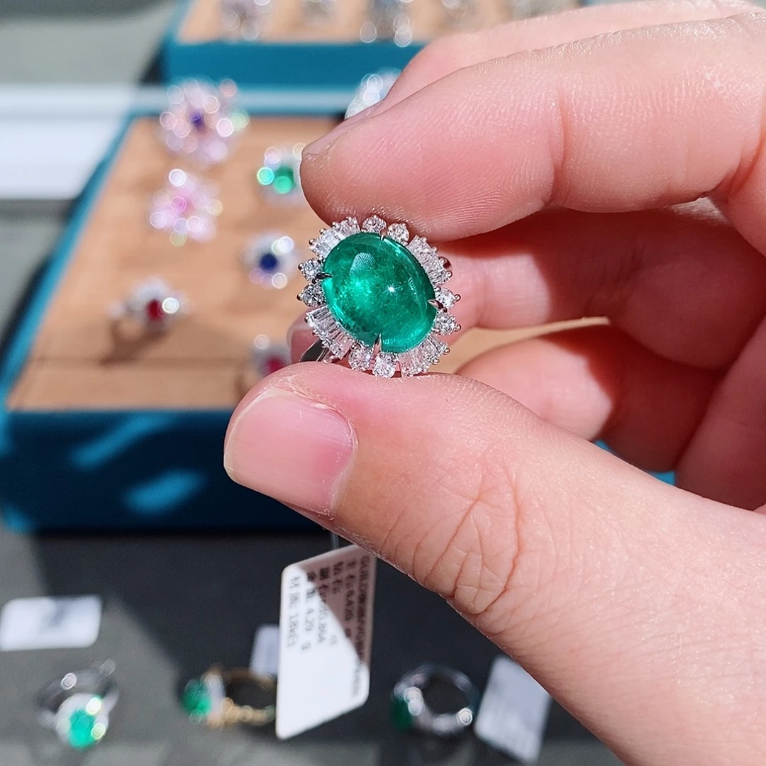 18K金镶嵌戒指祖母绿吉尔德微油vvg6.42ct