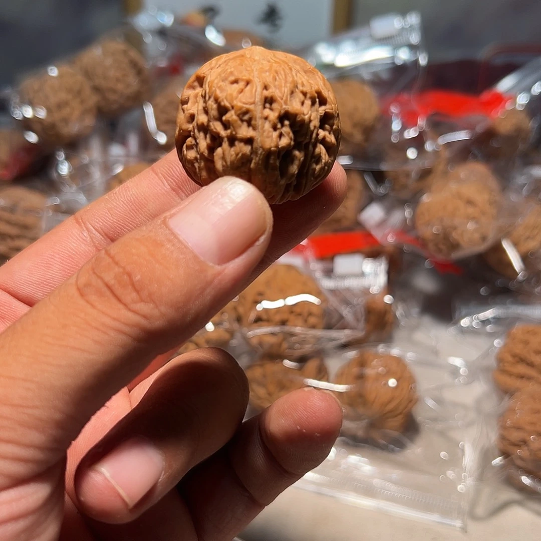 文玩核桃，狂暴黑马