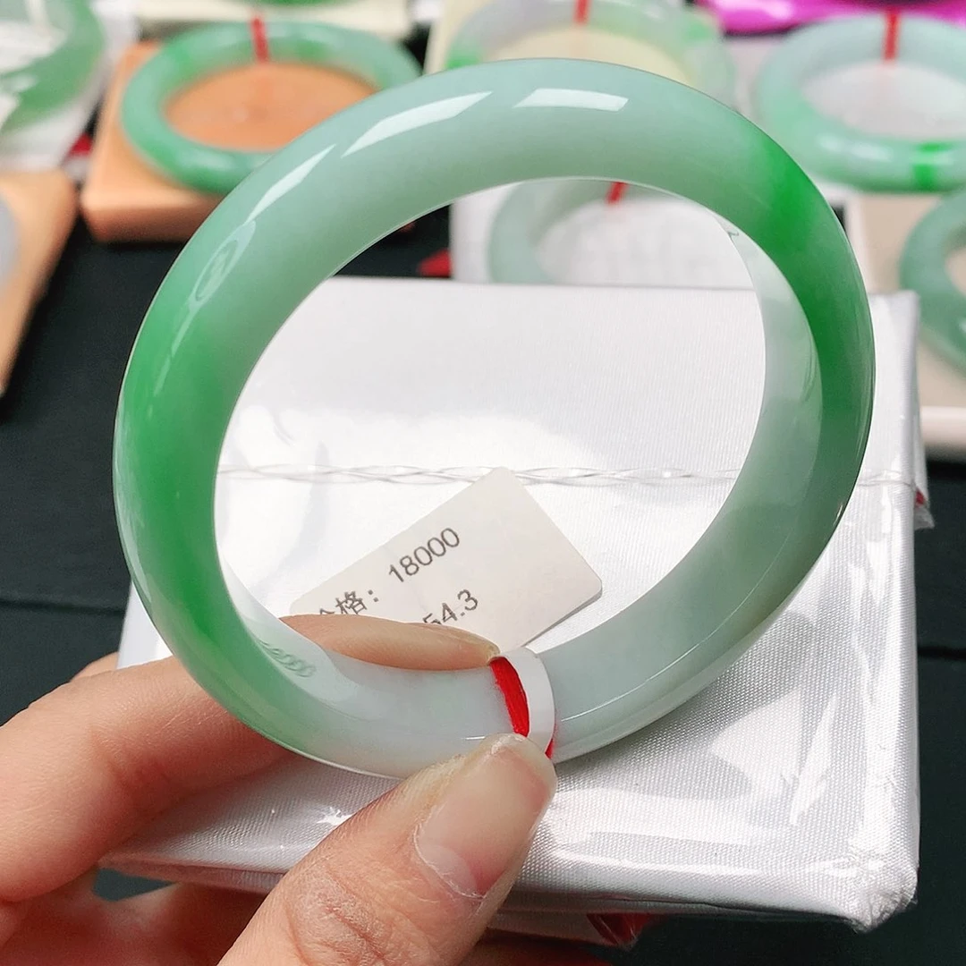 翡翠手镯未镶嵌天然翡翠手镯55