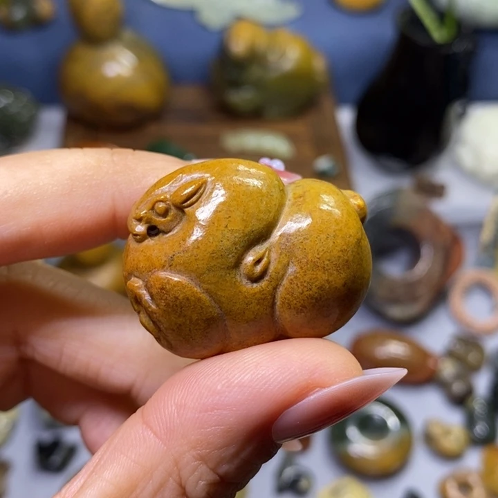 岫岩河磨玉（透闪石质玉）未镶嵌把件