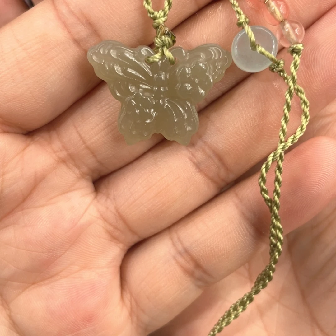 和田玉未镶嵌吊坠(赠链)