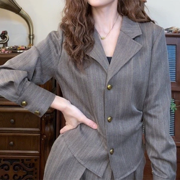 清【港万】法式复古条纹时尚短款西装外套Y3768