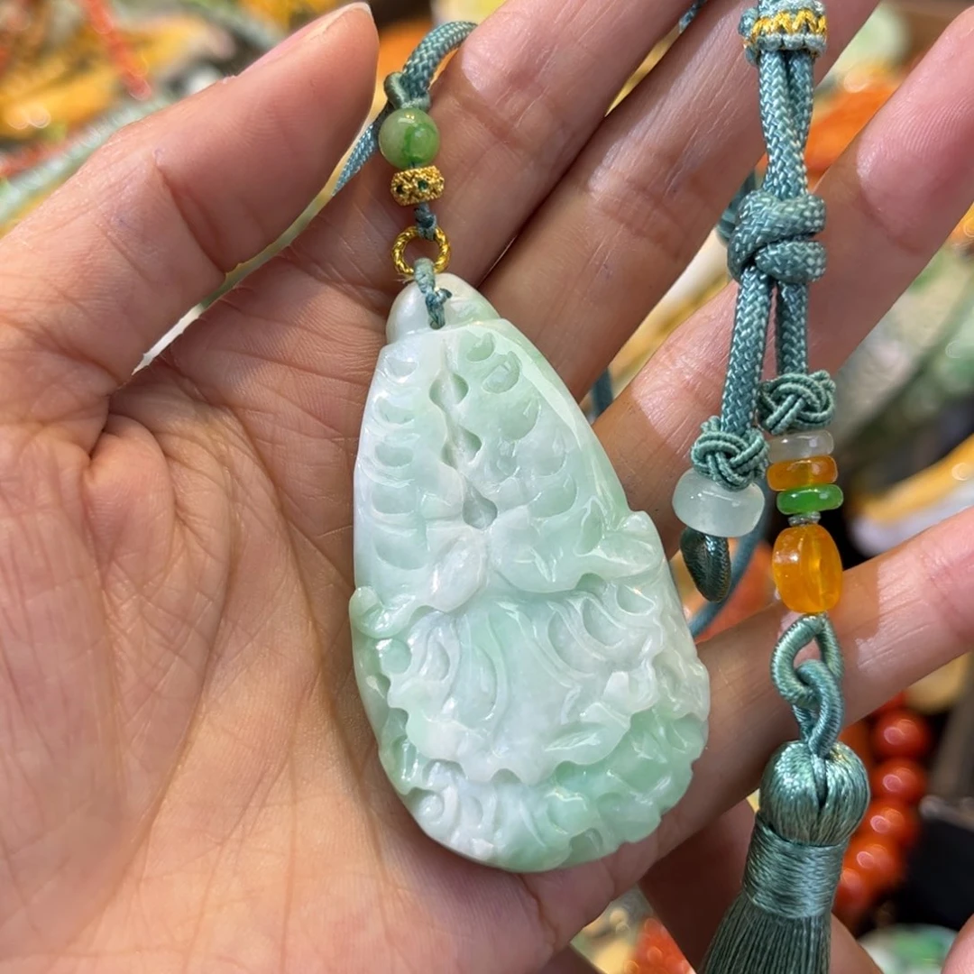 翡翠颈饰未镶嵌待编款