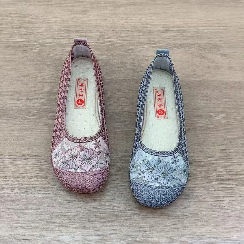 152-52女布鞋夏季镂空中老年单鞋舒适绣花妈妈鞋布老北京布鞋老年