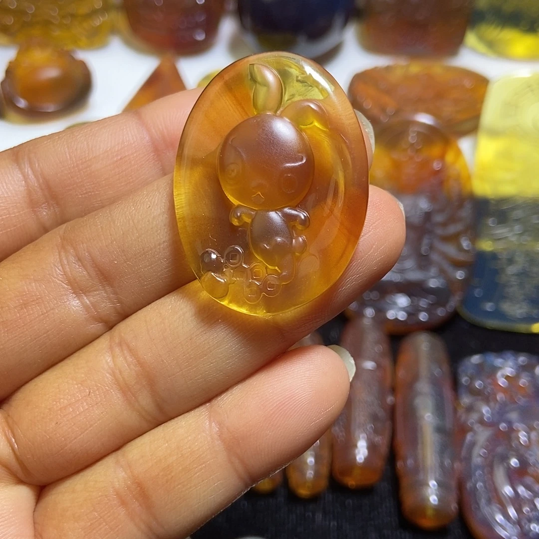 琥珀未镶嵌颈饰缅甸天然琥珀吊坠