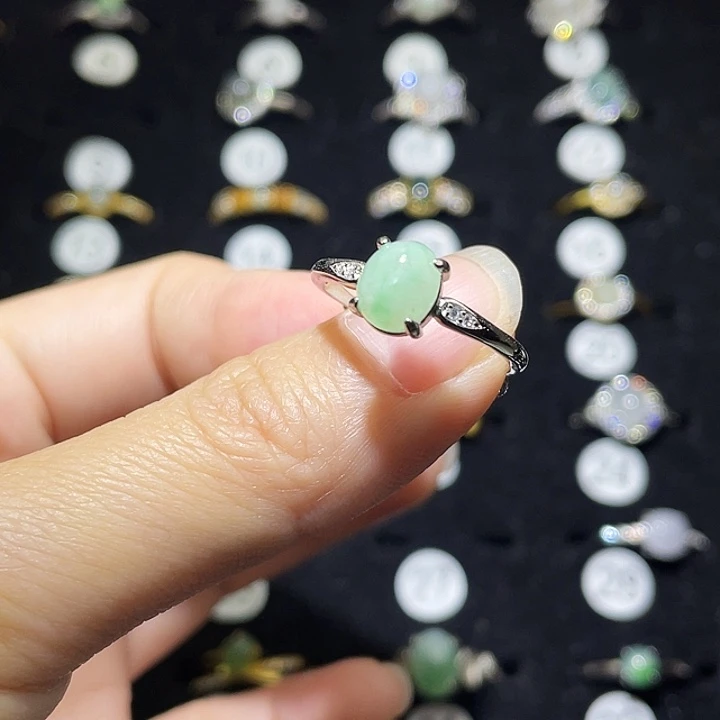 翡翠未镶嵌戒指戒指