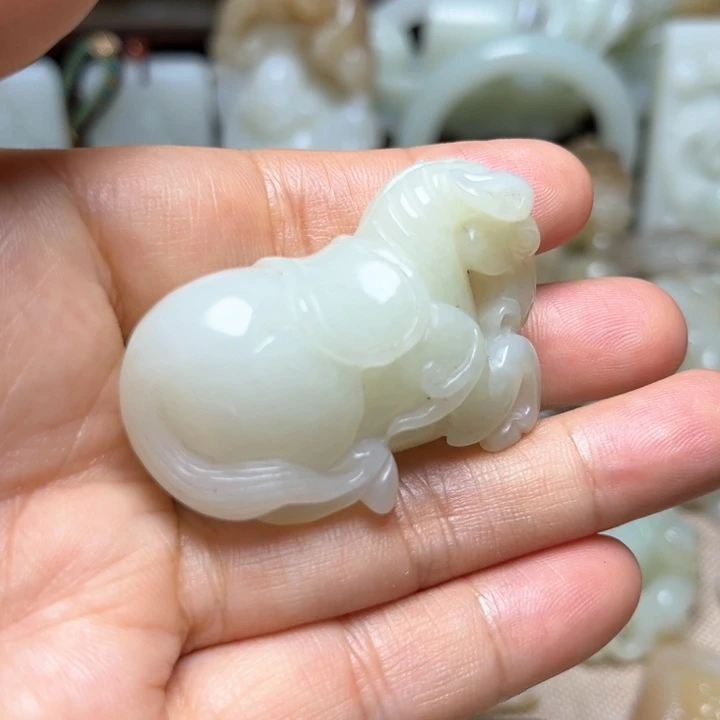 未镶嵌和田玉（糖玉）珠宝奇石
