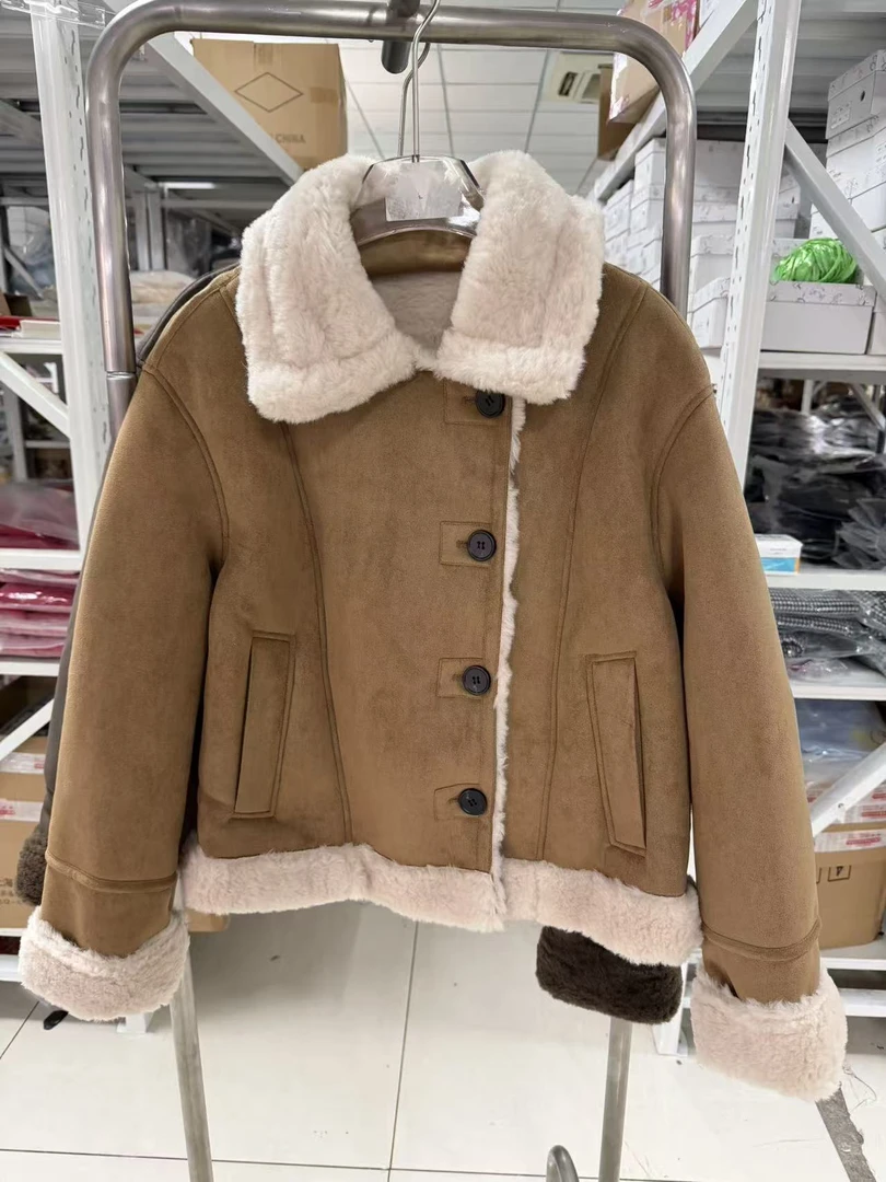 女士秋冬翻领外套   预