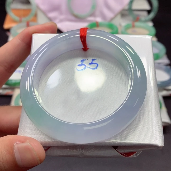 翡翠手镯未镶嵌翡翠手镯