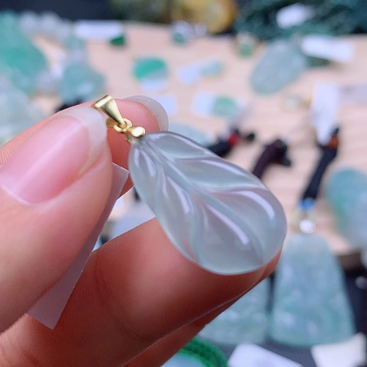 【闪购商品】翡翠颈饰银S925镶嵌翡翠吊坠