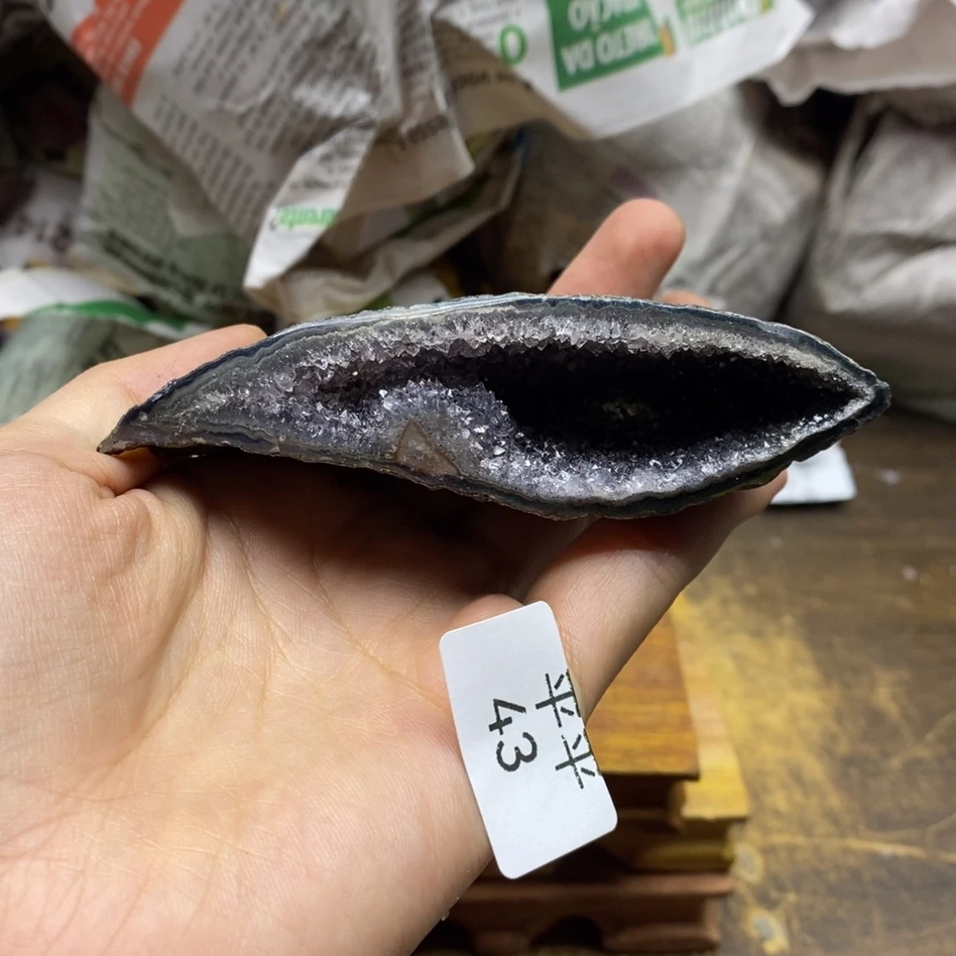 紫晶乌拉圭未镶嵌