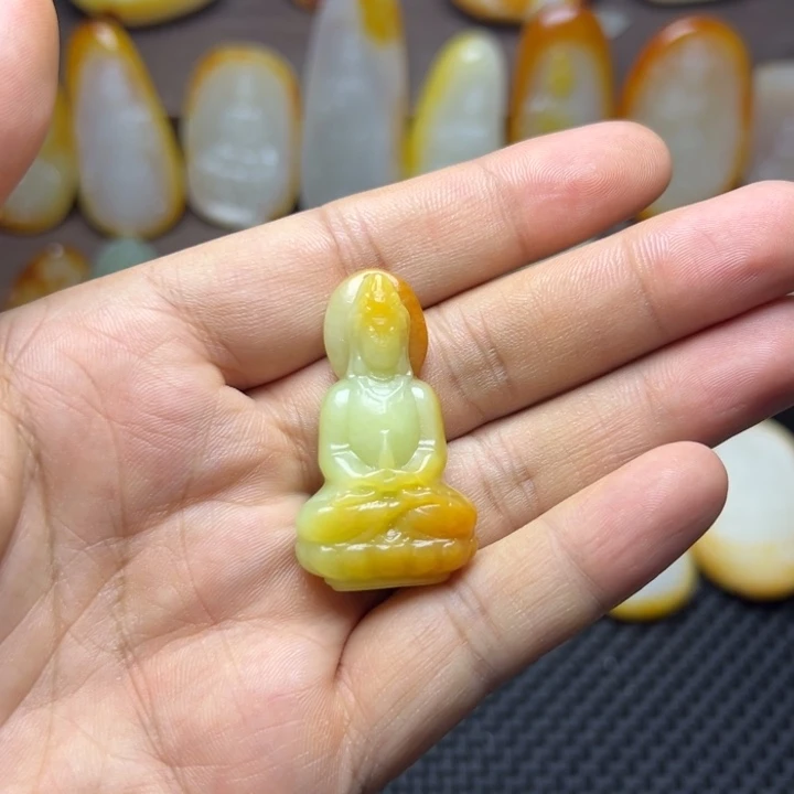 颈饰未镶嵌和田玉