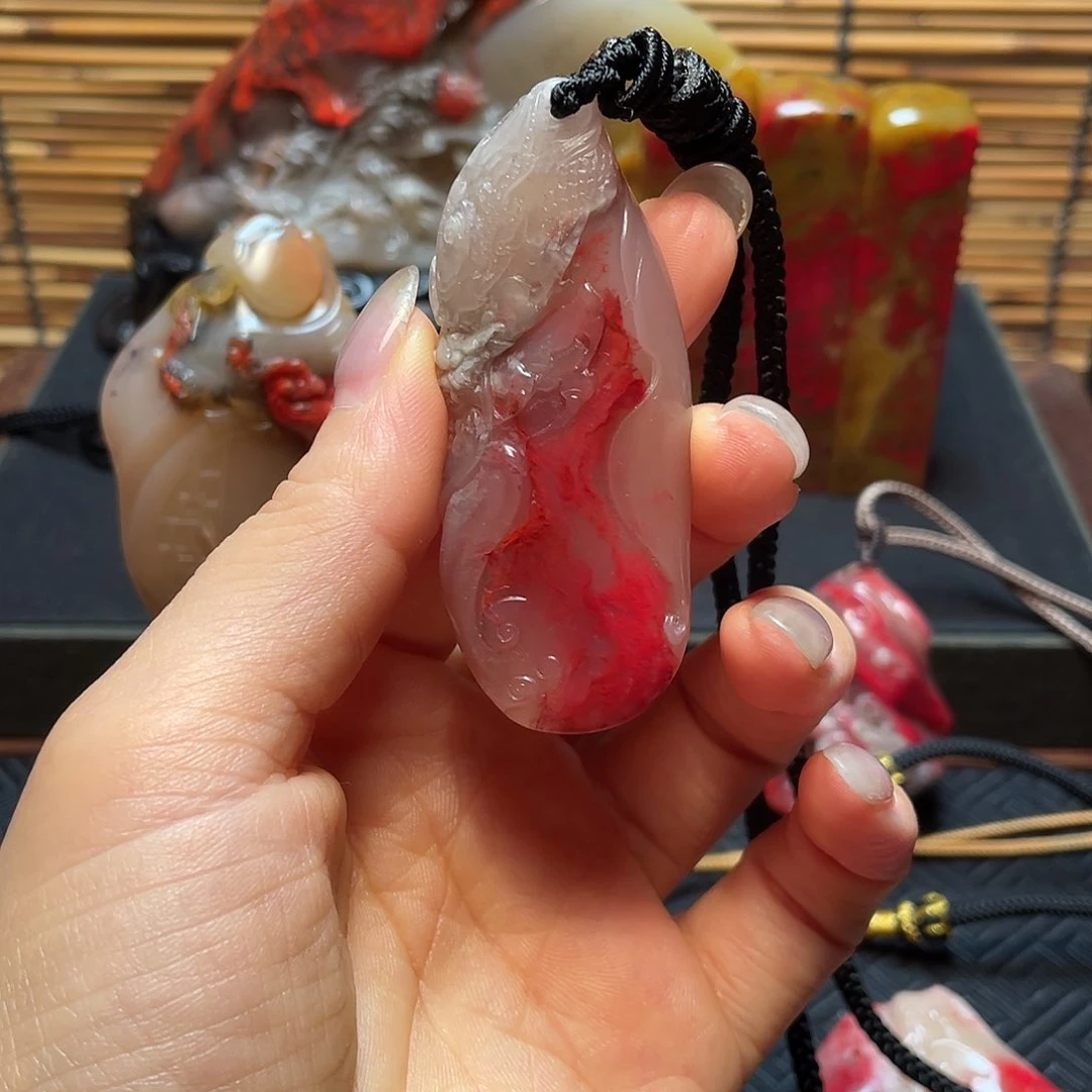 巴林鸡血石鸡血石挂件